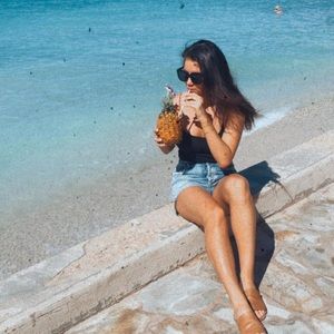 Meet your Posher, Shelby